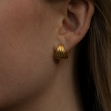 Eleanor Click Hoops Medium