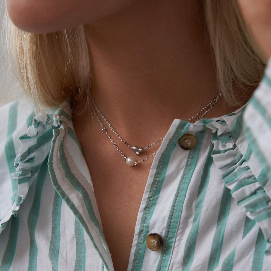 Pebbles necklace