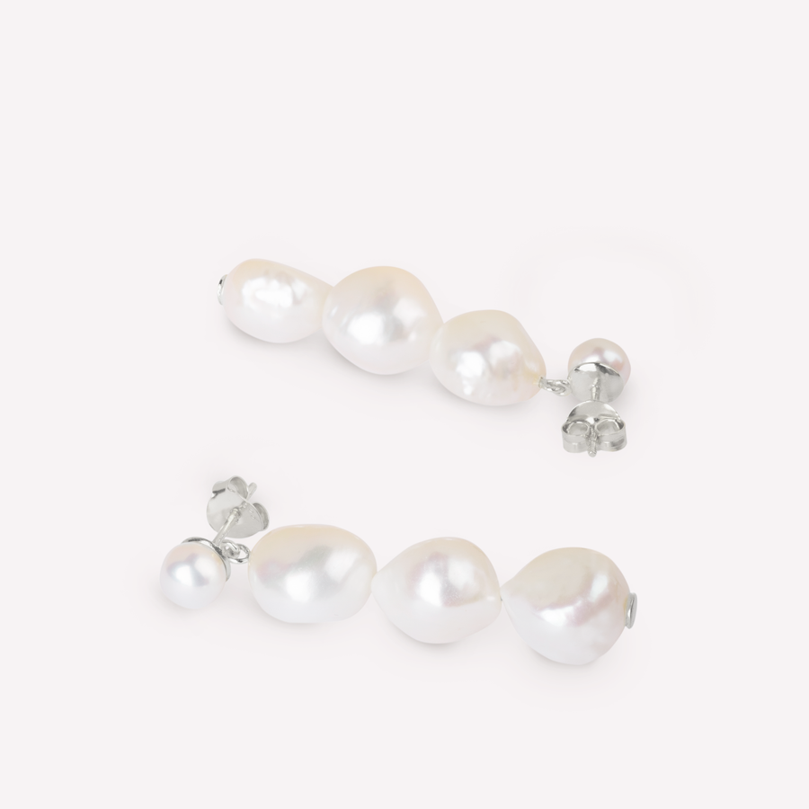 Aura grande show earrings