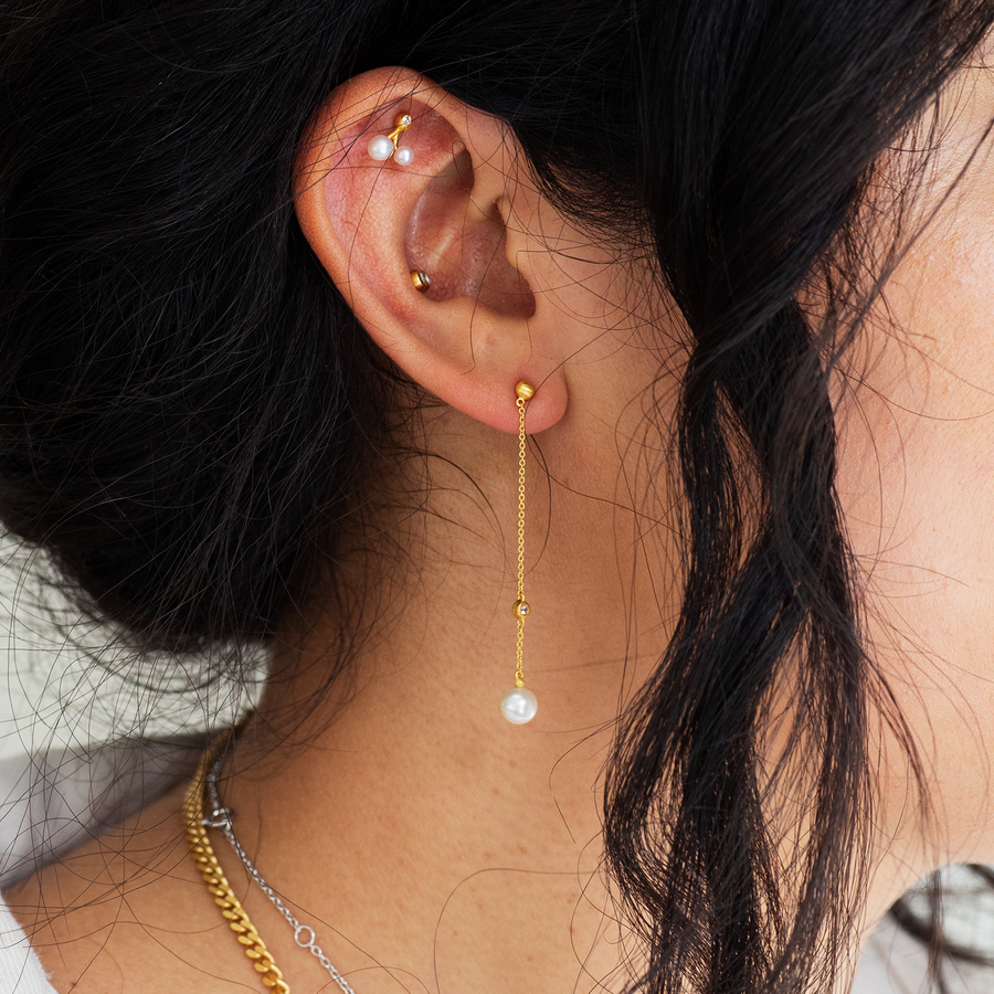 Coco dangling pearls