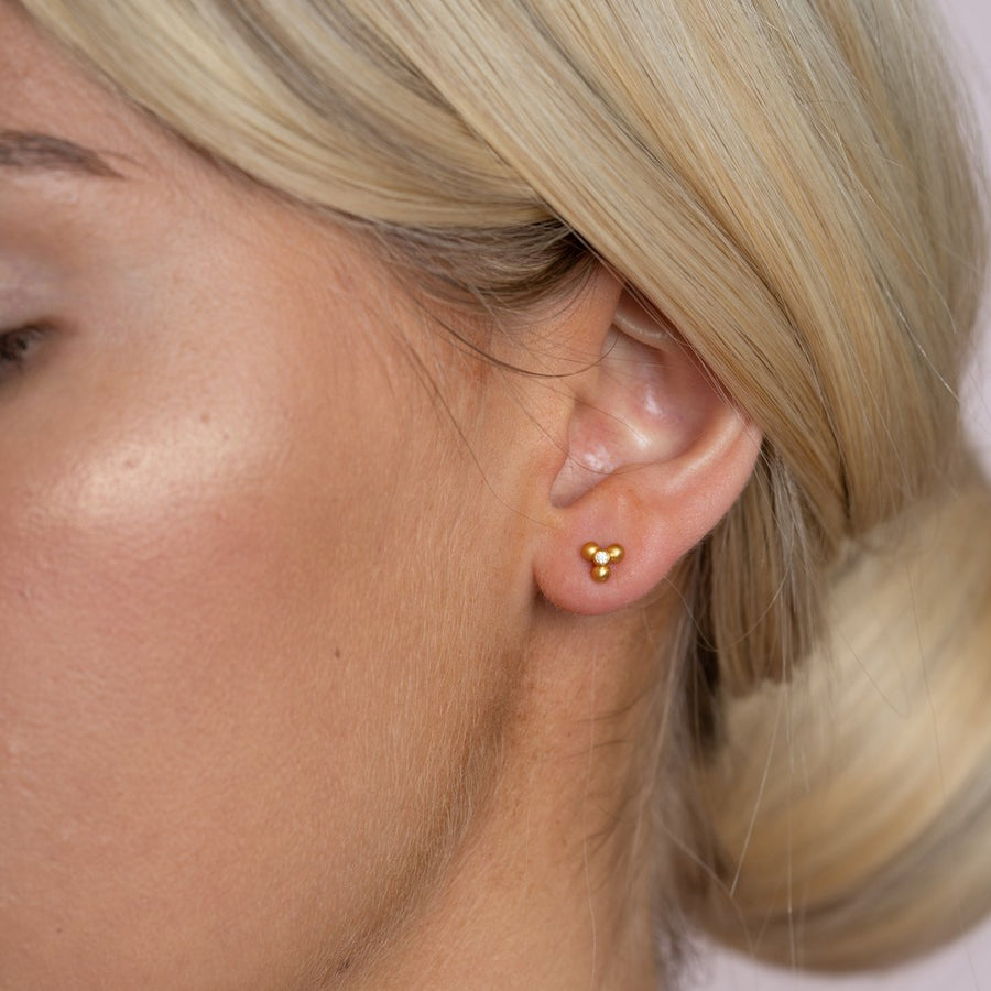 Pebbles studs